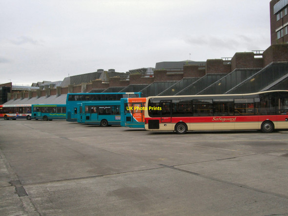 Photo 6"x4" Guildford Bus Station Guildford c2011