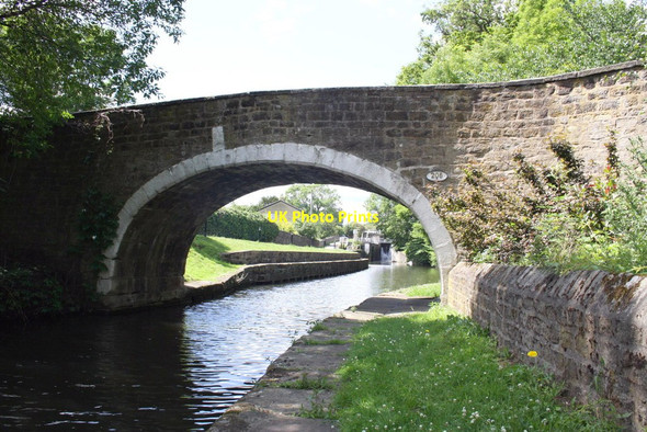 Photo 6"x4" Bridge 206 (Dowley Gap) on Leeds and Liverpool Canal Bingley\/SE1139 c2011