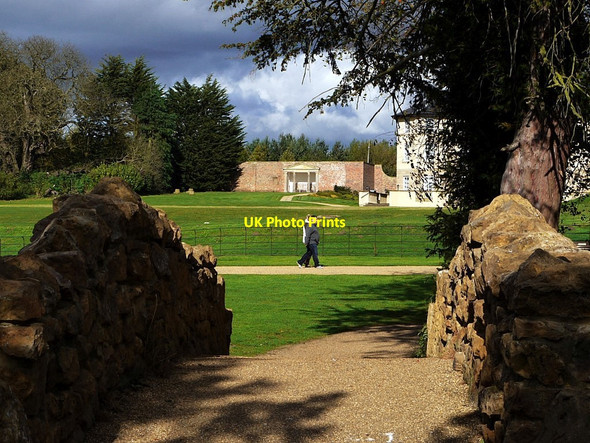Photo 6"x4" Tuscan Alcove, Hardwick Hall Hotel from the Rubble Bridge Sedgefield c2011