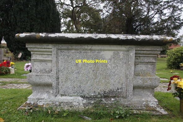 Photo 6"x4" Tomb in the memorials Culham c2011