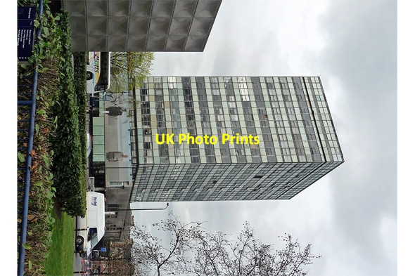 Photo 6"x4" London College of Printing, Elephant and Castle London c2011