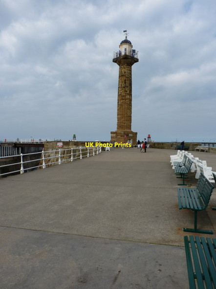 Photo 6"x4" The old lighthouse on West Pier Whitby\/NZ8910 c2011