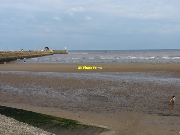 Photo 6"x4" The South Pier, Bridlington Bridlington c2011