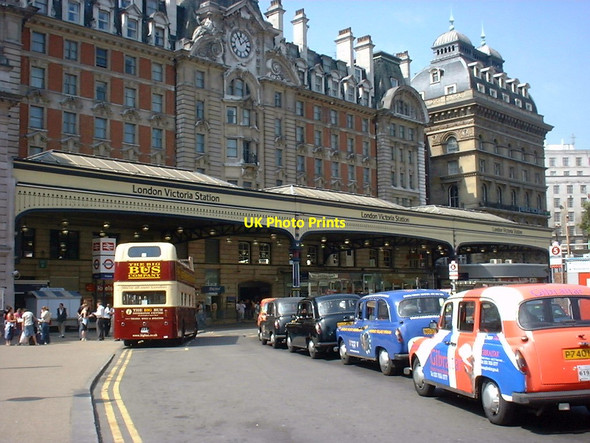 Photo 6"x4" Victoria Station London Westminster c2003