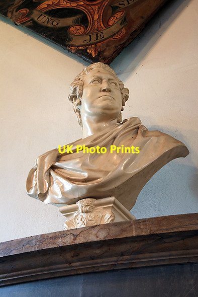 Photo 6"x4" Earl of Pembroke monument - church of St Mary & St Nicholas, Wilton (detail) Wilton\/SU0931 c2011