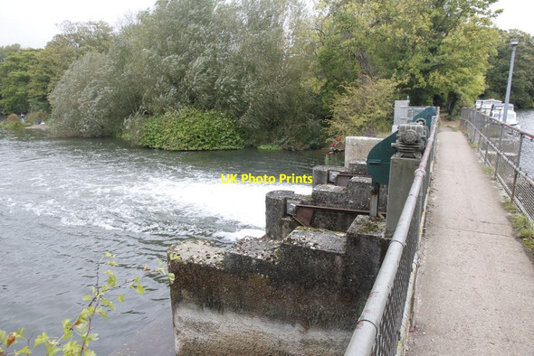Photo 6"x4" Path over the weir Culham c2011