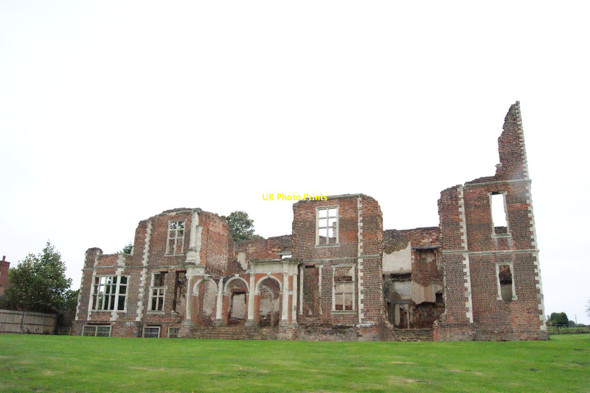 Photo 6"x4" Houghton House Ampthill c2011