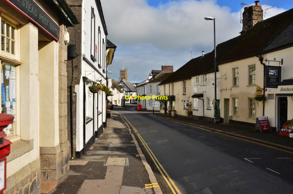 Photo 6"x4" Moretonhampstead: View from the Post Office towards the Town Centre Moretonhampstead c2011