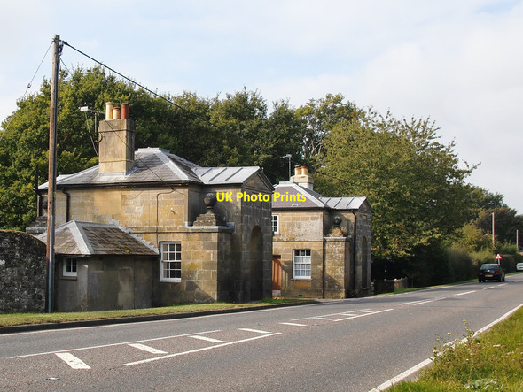 Photo 6"x4" Kennel Lodge, Petworth Park Hampers Green c2011
