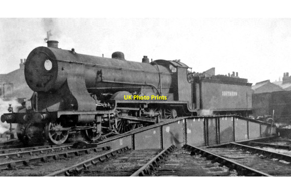 Photo 6"x4" Ex-LSW 4-6-0 on turntable at Nine Elms Locomotive Depot Battersea c1947