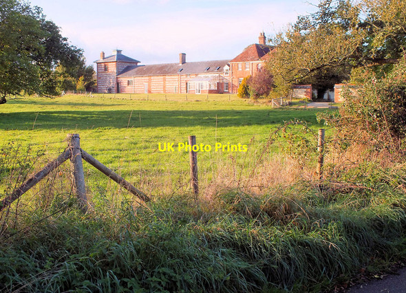 Photo 6"x4" Manor Farm buildings Pitt c2011