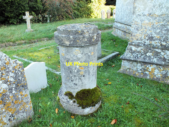Photo 6"x4" Church of St John the Baptist- gravestone Pitt c2011