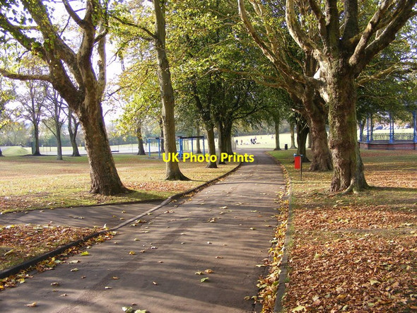 Photo 6"x4" Park Path Brierley Hill\/SO9286 c2011