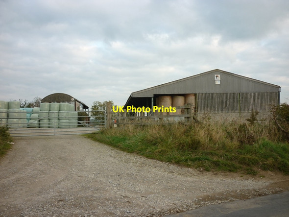 Photo 6"x4" Cliff Barn off Barugh Lane Little Barugh c2011