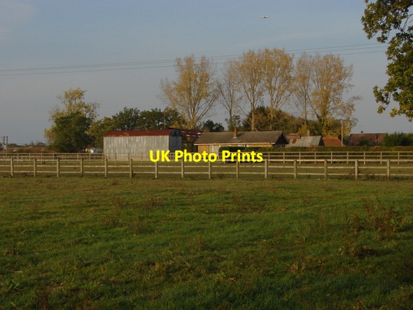 Photo 6"x4" Farm buildings Cranbourne\/SU9272 c2011