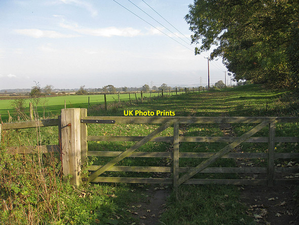 Photo 6"x4" Gated entrance to Broughton Green Lane Malton\/SE7871 c2011