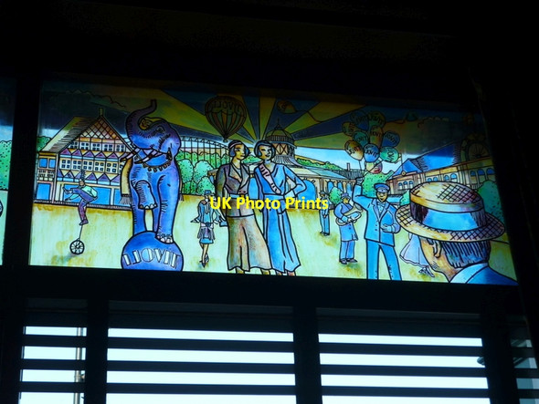 Photo 6"x4" The Tivoli Bar on Marine Road Central Morecambe c2011