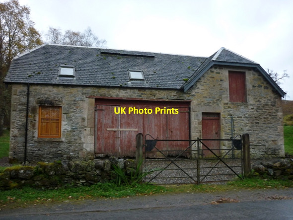 Photo 6"x4" A barn near Edinampe Castle Edinample c2011