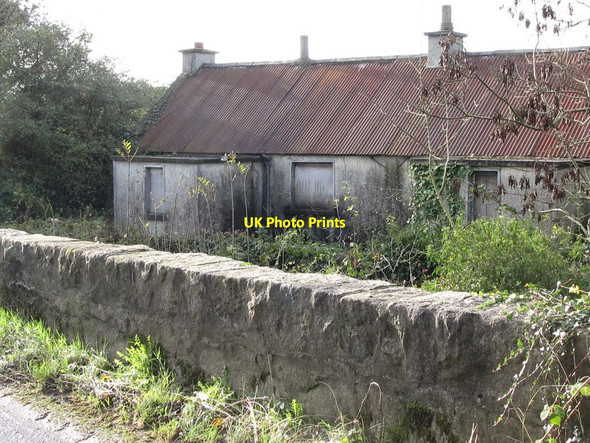 Photo 6"x4" Derelict cottages at the Tullyquilly Bridge Rathfriland c2011