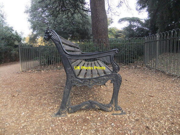 Photo 6"x4" Park bench at Chiswick House (1) Chiswick c2011