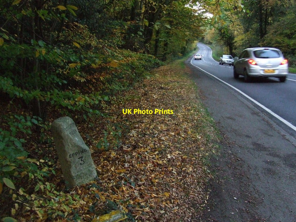 Photo 6"x4" Old Milestone Loughton\/TQ4396 c2011 P1
