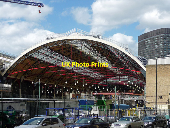 Photo 6"x4" Train shed, Victoria station Westminster c2011