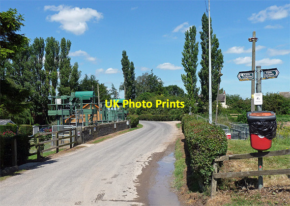 Photo 6"x4" Country road near Surfleet Surfleet Seas End c2011