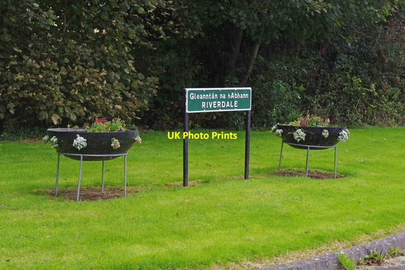 Photo 6"x4" Planters on the corner of Riverdale, Bridgetown Bridgetown\/R6467 c2011