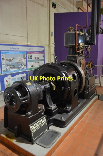 Photo 6"x4" Belliss & Morcom Enclosed Steam Engine Coalville c2011