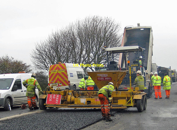 Photo 6"x4" Replacing the road surface Newby\/TA0190 c2011