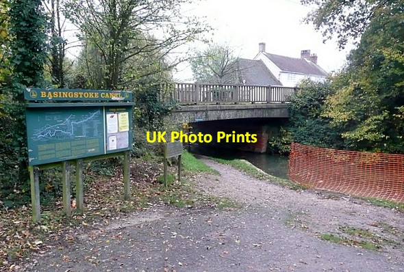 Photo 6"x4" Chequers Bridge Crookham Village c2011