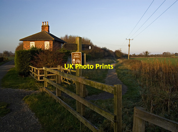 Photo 6"x4" Former rail crossing near Goxhill, East Yorks Seaton\/TA1646 c2011