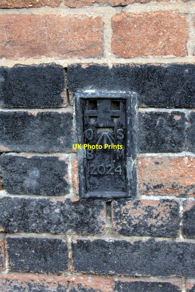 Photo 6"x4" Benchmark on #27 Fore Street Exeter c2011
