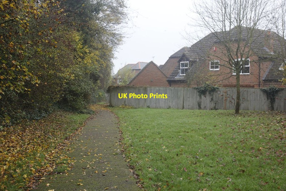 Photo 6"x4" Houses in the yard Hampstead Norreys c2011