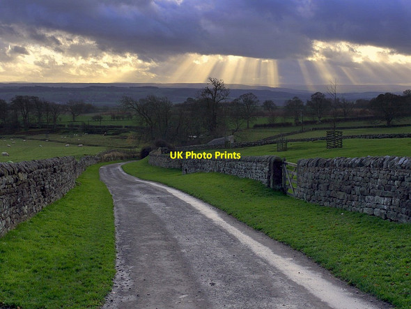 Photo 6"x4" Minor road south of Halton Halton\/NY9967 c2011