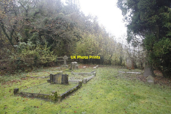 Photo 6"x4" Corner of the cemetery Hampstead Norreys c2011