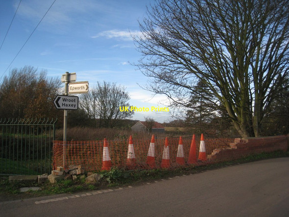 Photo 6"x4" Not again! Tunnel Pits c2011