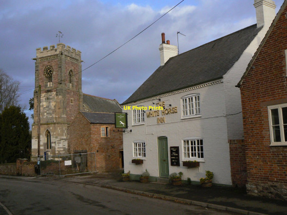 Photo 6"x4" The White Horse Inn Seagrave c2011