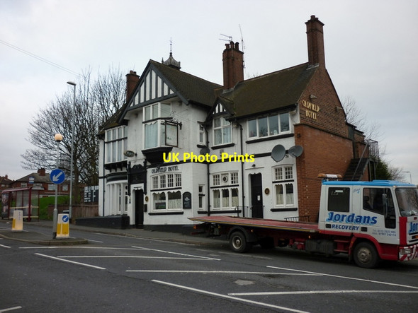 Photo 6"x4" Oldfield Hotel on Oldfield Road, Leeds Green Side\/SE2732 c2011