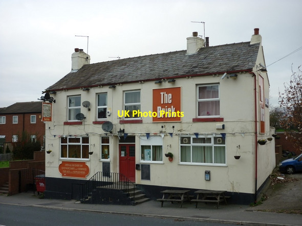 Photo 6"x4" The Brick public house on Tong Road Armley c2011