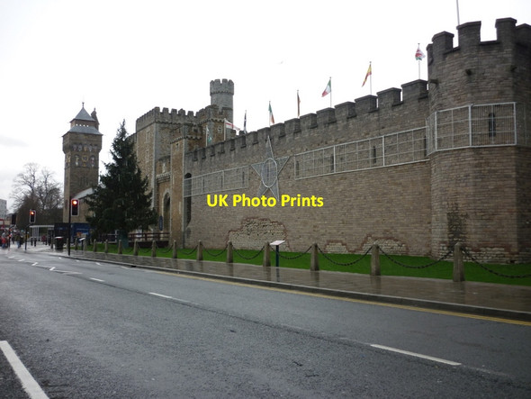 Photo 6"x4" Cardiff Castle Cardiff\/Caerdydd c2011