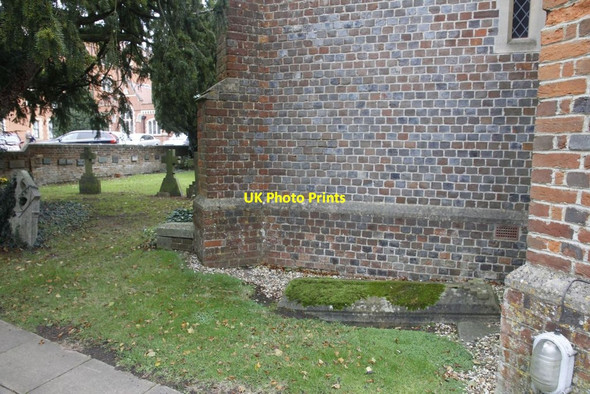 Photo 6"x4" Benchmark on the buttress Kiff Green c2011