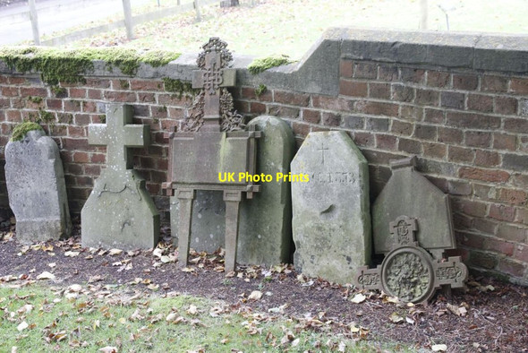 Photo 6"x4" Leaning beside the wall Kiff Green c2011