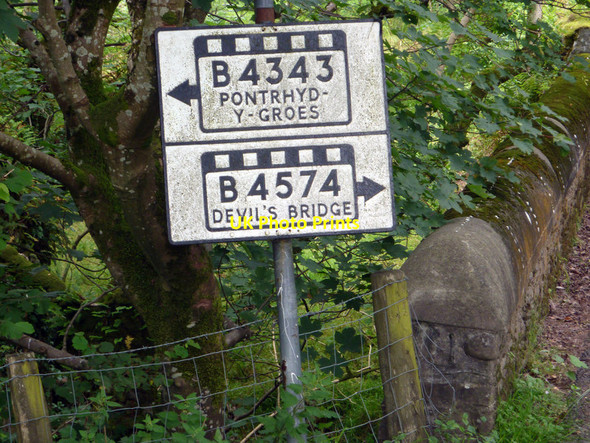 Photo 6"x4" Close-up of pre-Worboys road sign on the road between Cwmystwyth and Pont-Rhyd-y-groes Cwmystwyth c2011