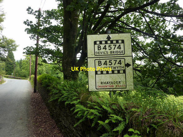 Photo 6"x4" Pre-Worboys road sign on the B4574 between Pont-Rhyd-y-groes and Cwmystwyth Cwmystwyth c2011