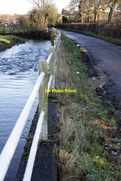 Photo 6"x4" River Avon (Tetbury Branch) and Park Road Malmesbury c2011