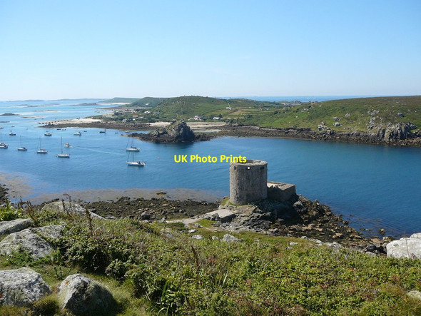 Photo 6"x4" View to Cromwell's Castle from King Charles Fort New Grimsby c2011