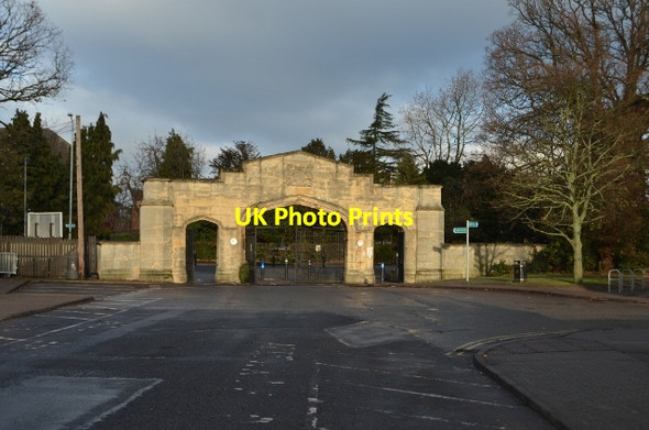 Photo 6"x4" Entrance to Loughborough University Loughborough c2011