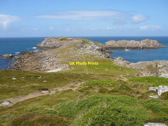 Photo 6"x4" View towards Shipman Head, Bryher The Town c2011