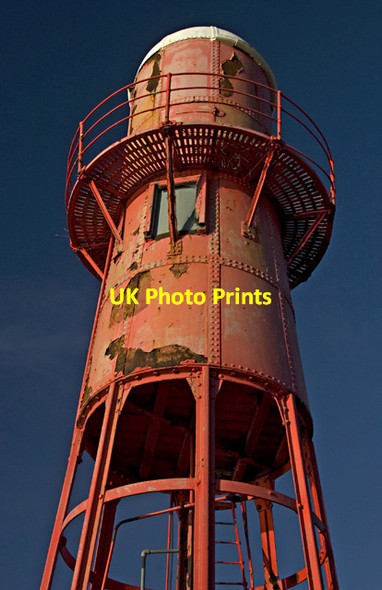 Photo 6"x4" Red lighthouse by the Humber Paull c2011